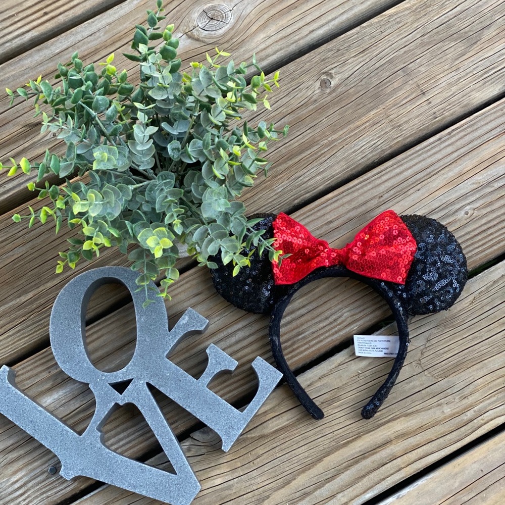 Minnie Mouse Disney Parks Ears -Sequence